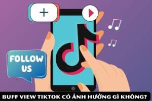 Bạn là một TikToker mới gia nhập đường đua và mong muốn các video của mình sẽ thật nhiều view. Để hiện thực hóa điều đó, bạn đã chọn cách buff view nhưng vẫn còn e ngại về hệ lụy của nó. Liệu buff view TikTok có ảnh hưởng gì không? Làm thế nào để video TikTok tăng view tự nhiên hiệu quả? Hãy cùng ToaTol giải đáp những câu hỏi này trong bài viết dưới đây nhé! 1. Buff view TikTok là gì? Buff view TikTok là gì? Đây là một thuật ngữ dùng để chỉ việc tăng lượt xem video trên nền tảng TikTok thông qua các dịch vụ hoặc sử dụng phần mềm đặc biệt. Điều này sẽ giúp video của bạn lên xu hướng, phổ biến trên TikTok, được nhiều người biết đến. Những dịch vụ buff view Tiktok thường sẽ được thực hiện tự động hoặc bán lượt xem giả để tăng số lượng view video. Bạn sẽ phải trả một khoản phí không nhỏ cho các dịch vụ này nếu muốn video của mình tăng view, tăng tương tác nhanh chóng. Buff view TikTok là gì? 2. Buff view TikTok có ảnh hưởng gì không? Chắc hẳn đang có rất nhiều bạn thắc mắc buff view TikTok có ảnh hưởng gì không? Câu trả lời là có. Mặc dù đem lại một số lợi ích nhất định nhưng việc làm này cũng tiềm ẩn nhiều rủi ro. Lợi ích khi buff view TikTok Khi buff view, bạn sẽ nhận được các lợi ích như: Tăng lượt xem video TikTok: Buff view giúp video của bạn tăng số lượng xem đáng kể, từ đó thu hút sự chú ý của những người chơi khác, thậm chí có khả năng xuất hiện trên các xu hướng. Tăng follow: Nếu video có lượt view cao, kênh TikTok của bạn sẽ có khả năng thu hút thêm nhiều người theo dõi hơn. Tăng tương tác: Video TikTok có nhiều lượt xem thường nhận được lượng tương tác khủng, lượt tim, bình luận chia sẻ tăng ầm ầm. Rủi ro khi buff view TikTok Buff view TikTok có ảnh hưởng gì không? Khi thực hiện điều này, bạn sẽ phải đối mặt với những rủi ro như: Vi phạm chính sách của TikTok: Nền tảng này đã ra lệnh cấm việc sử dụng các dịch vụ tăng view không chính thống. Nếu bị phát hiện vi phạm, tài khoản của bạn có thể sẽ bị khóa hoặc video bị xóa. Giảm tương tác tự nhiên: Lượt xem video từ buff thường không phải là từ những người dùng quan tâm đến nội dung của bạn. Vì vậy, tỷ lệ tương tác (lượt tim, bình luận, chia sẻ) sẽ thấp hơn rất nhiều so với số lượt xem. Ảnh hưởng đến uy tín: Việc buff view TikTok có thể khiến người xem mất đi niềm tin đối với kênh của bạn. Bởi họ nhận ra rằng số lượng xem không phản ánh đúng sự phổ biến của nội dung. Bên cạnh đó, nó còn có thể dẫn đến việc TikTok sẽ không đưa nội dung của bạn lên xu hướng hay đề xuất cho những người quan tâm thật sự. Rủi ro khi buff view TikTok 3. Mẹo tăng view TikTok tự nhiên hiệu quả bạn nên biết Thay vì sử dụng dịch vụ tăng view TikTok tiềm ẩn nhiều rủi ro, bạn có thể áp dụng một mẹo tăng lượt xem tự nhiên hiệu quả dưới đây của ToaTol nhé! Sáng tạo nội dung chất lượng cao: Content hay nội dung chính là yếu tố then chốt trong một video để thu hút người xem, tăng view cũng như follow cho kênh của bạn. Vì vậy, hãy đầu tư chỉn chu trong việc sản xuất video sáng tạo, hay ho, hấp dẫn, chứa đựng nhiều giá trị để thu hút sự quan tâm của người dùng TikTok nhé! Tương tác với người xem: Bạn có thể tích cực tương tác với người xem thông qua việc trả lời bình luận, tin nhắn. Điều này sẽ giúp xây dựng nên mối quan hệ, sự gắn kết với cộng động trên TikTok hiệu quả. Đăng video thường xuyên: Điều này sẽ giúp kênh của bạn duy trì sự tương tác, quan tâm từ người theo dõi, đồng thời thu hút thêm nhiều người xem mới. Bên cạnh đó, định kỳ đăng video sẽ giữ cho kênh TikTok của bạn luôn cập nhật, thu hút khán giả. Chạy quảng cáo TikTok: Bạn có thể sử dụng các dịch vụ chạy quảng cáo trên TikTok để tiếp cận được với nhiều người dùng hơn, tăng lượt view video tự nhiên. Sử dụng hashtag hiệu quả: Hashtag là một trong những công cụ giúp người dùng biết đến video của bạn. Vậy nên, hãy sử dụng các hashtag một cách thật thông minh để tăng khả năng xuất hiện của video, có thể cắn đề xuất của TikTok. Mẹo tăng view TikTok tự nhiên hiệu quả bạn nên biết 4. Một số lưu ý khi sử dụng buff view TikTok Buff view TikTok có ảnh hưởng gì không bạn đã biết. Vì vậy, nếu vẫn muốn sử dụng dịch vụ này, bạn cần lưu ý một số điều sau: Chọn dịch vụ uy tín: Hãy cân nhắc thật kỹ để lựa chọn được dịch vụ buff view uy tín, có phản hồi tích cực từ người sử dụng. Đặc biệt, nó phải đảm bảo an toàn cho tài khoản của bạn. Buff view vừa phải: Bạn không nên sử dụng quá nhiều buff view cho một video TikTok. Điều này có thể khiến TikTok nghi ngờ, phát hiện ra việc sử dụng dịch vụ không chính thống của bạn. Kết hợp buff view và các giải pháp khác: Bạn chỉ nên sử dụng dịch vụ buff view như một giải pháp tạm thời. Bên cạnh đó, bạn cần kết hợp thêm với các giải pháp khác như đăng video thường xuyên, sáng tạo nội dung chất lượng, sử dụng hashtag hiệu quả,... Buff view TikTok có ảnh hưởng gì không đã được ToaTol giải đáp trong bài viết trên đây. Việc sử dụng dịch này dù đem đến lợi ích nhất định nhưng vẫn tiềm ẩn rất nhiều rủi ro. Vì vậy, bạn nên tập trung vào các cách tăng view tự nhiên một cách hiệu quả mang lại lợi ích bền vững. Đừng quên theo dõi kênh ToaTol thường xuyên để cập nhật thêm nhiều tin tức hay và thú vị cũng như nhiều thủ thuật Tiktok khác nhé.